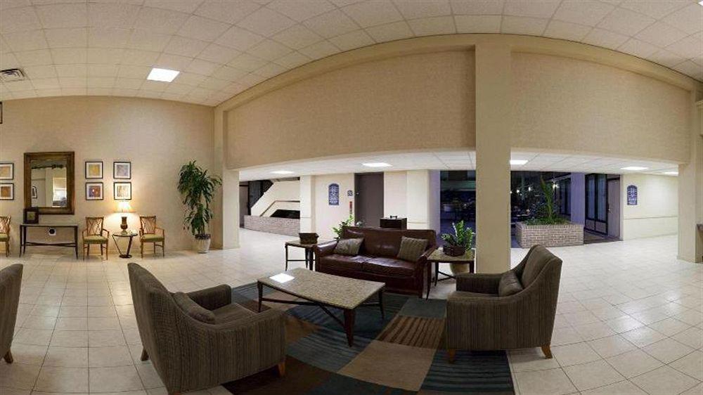 Holiday Inn Express Little Rock-Airport By Ihg Bagian luar foto