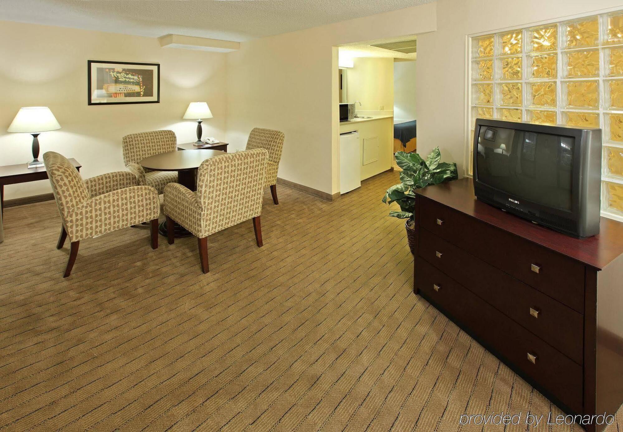 Holiday Inn Express Little Rock-Airport By Ihg Bagian luar foto